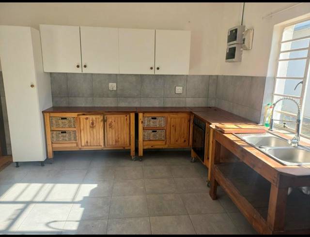 3 BEDROOM PROPERTY TO RENT IN STRAND NORTH